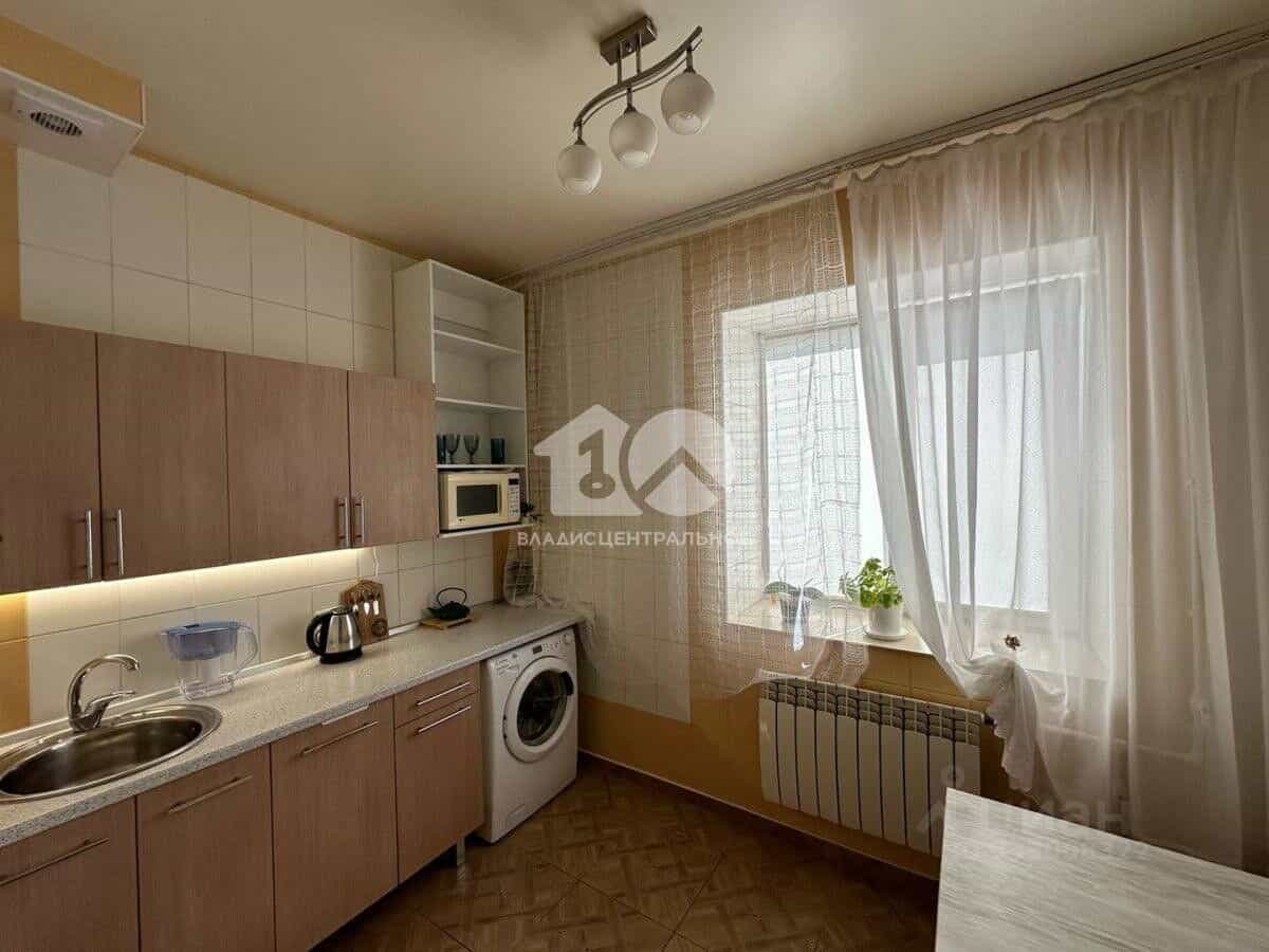 Россия, Новосибирск, улица Сибиряков-Гвардейцев, 74/3, фото 2