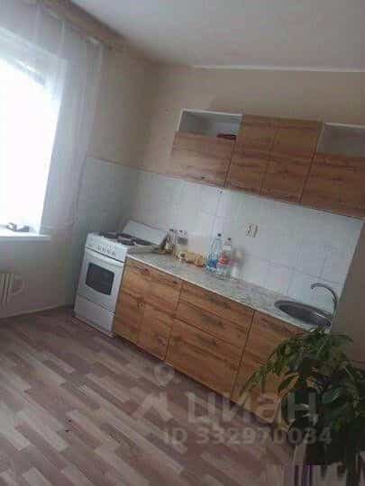 Россия, Белгородская область, Старый Оскол, микрорайон Макаренко, 38