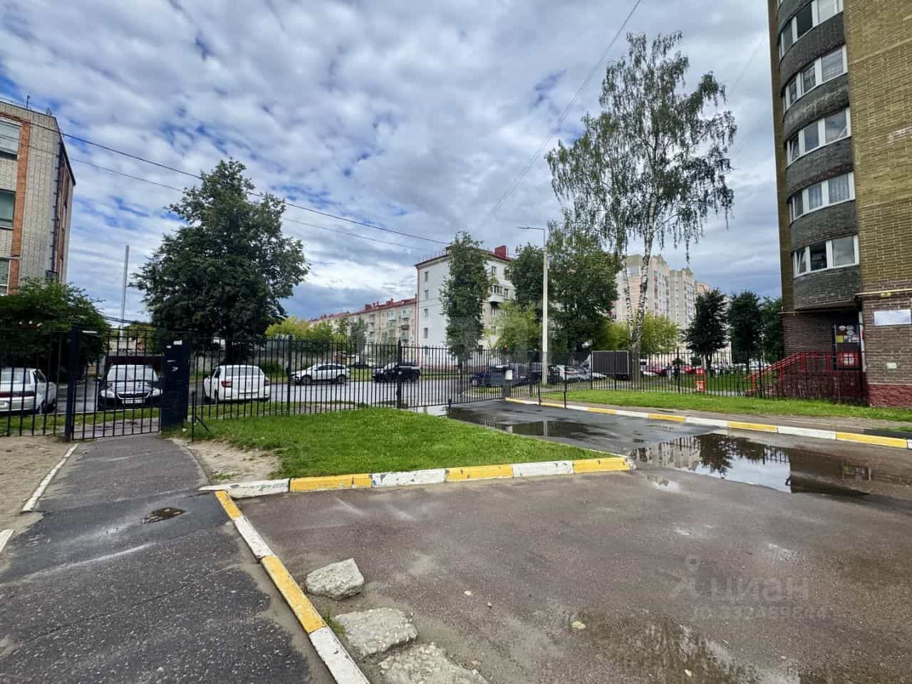 Россия, Брянск, улица Медведева, 65/3, фото 6