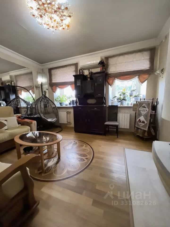 Россия, Великий Новгород, район Торговая сторона, Михайлова улица, 4, фото 13