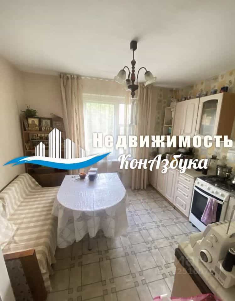 Россия, Тверская область, Конаково, улица Строителей, 34, фото 8