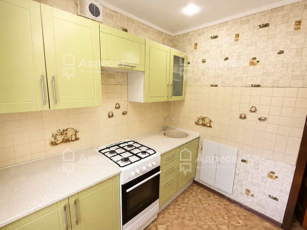 Россия, Волгоградская область, Волжский, улица Мира, 27, фото 8