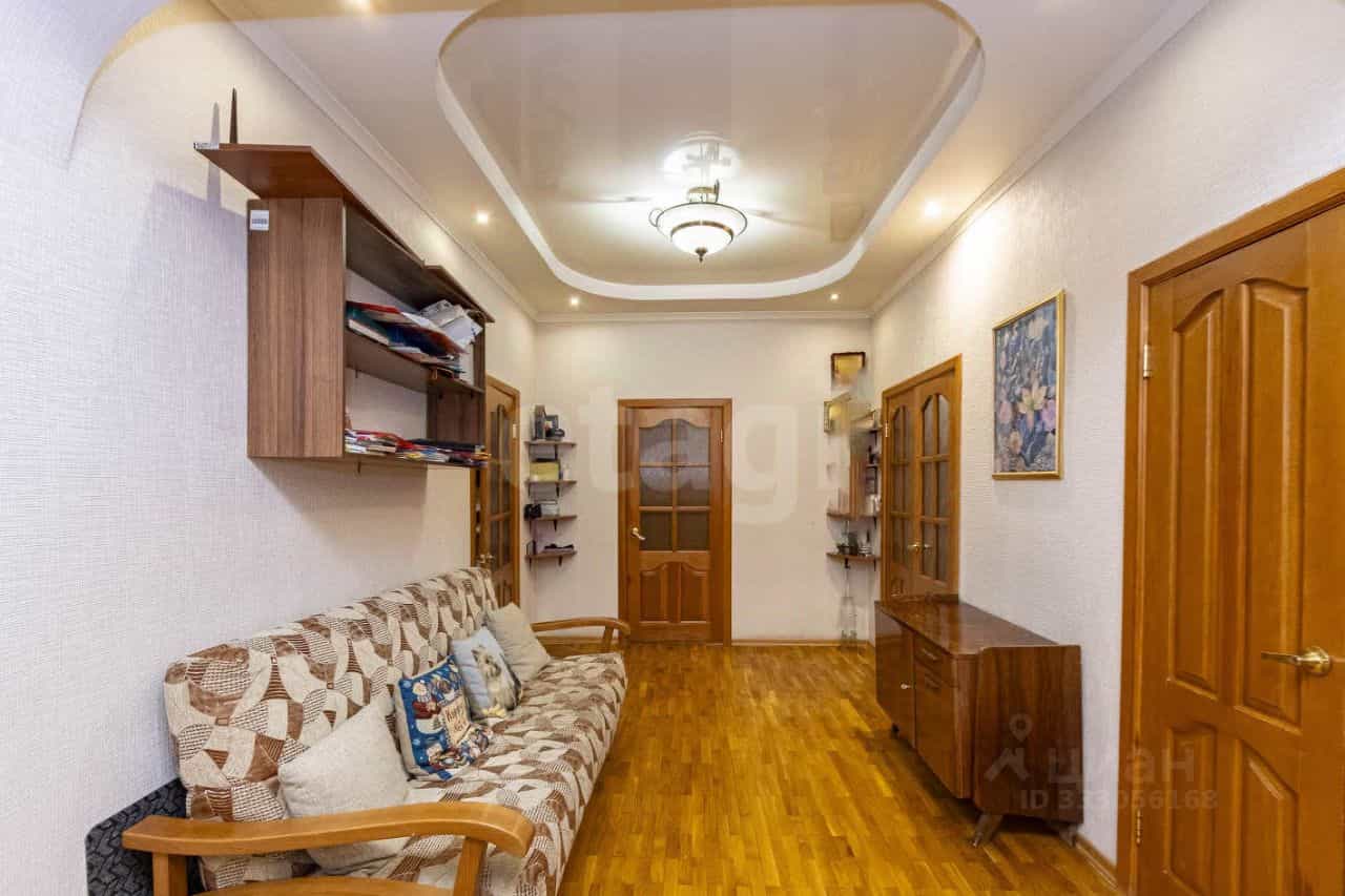 Россия, Тюмень, улица Ленина, 12