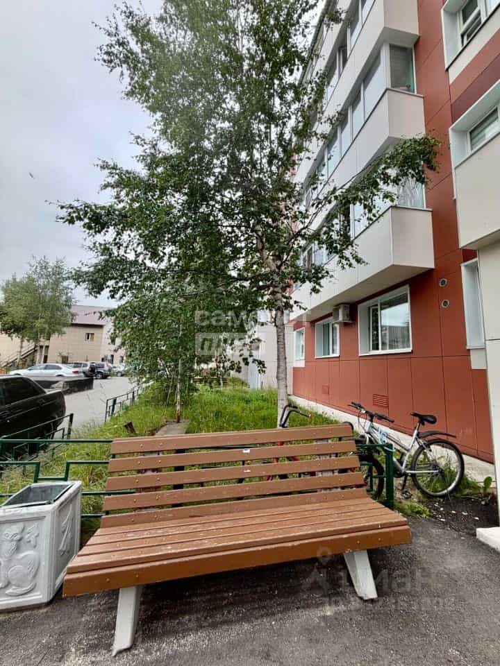 Россия, Ямало-Ненецкий автономный округ, Ноябрьск, улица Ленина, 15, фото 15