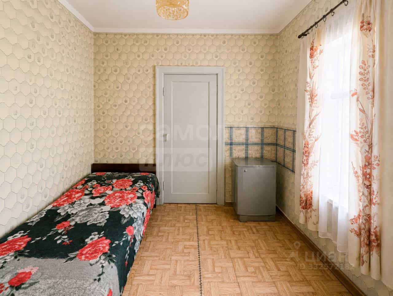Россия, Оренбургская область, посёлок Переволоцкий, улица Геологов, 17, фото 11