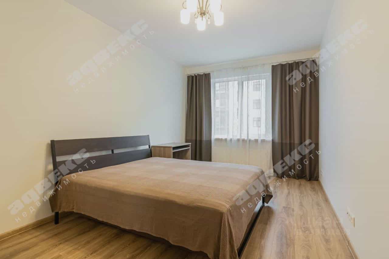 Россия, Санкт-Петербург, Малый проспект Васильевского острова, 52