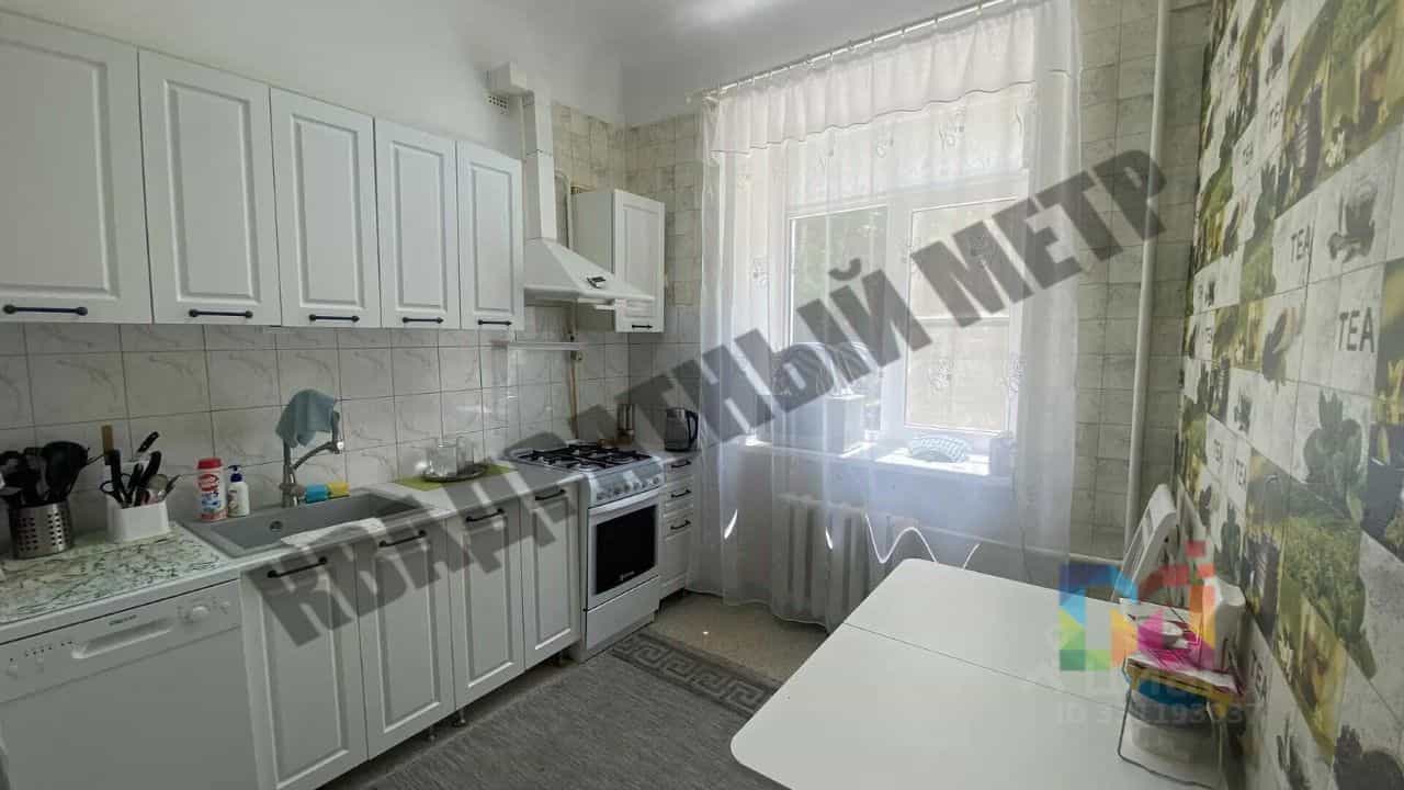 Россия, Республика Калмыкия, Элиста, улица Б. Городовикова, 13, фото 8