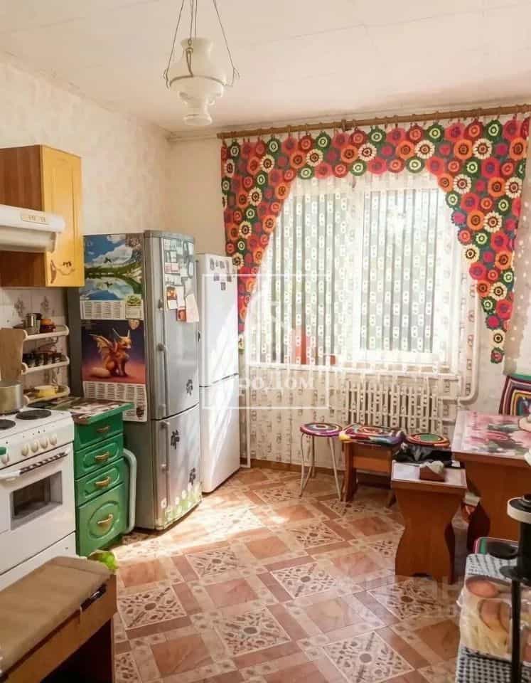 Россия, Белгородская область, Старый Оскол, микрорайон Олимпийский, 13А, фото 5