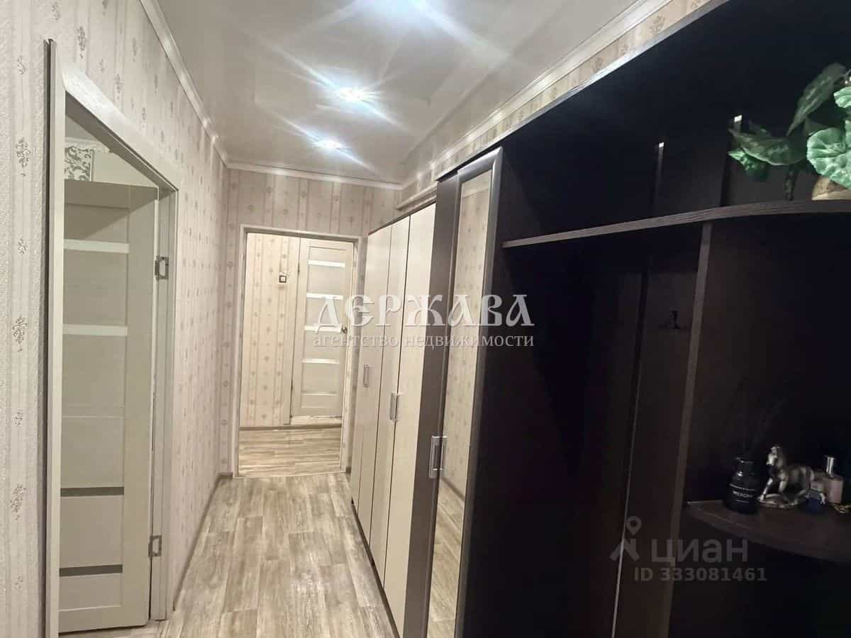 Россия, Белгородская область, Старый Оскол, микрорайон Лесной, 13, фото 14