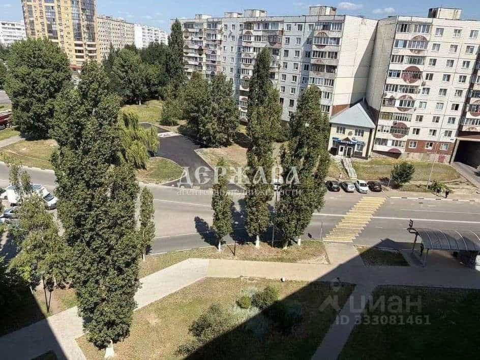Россия, Белгородская область, Старый Оскол, микрорайон Лесной, 13, фото 21