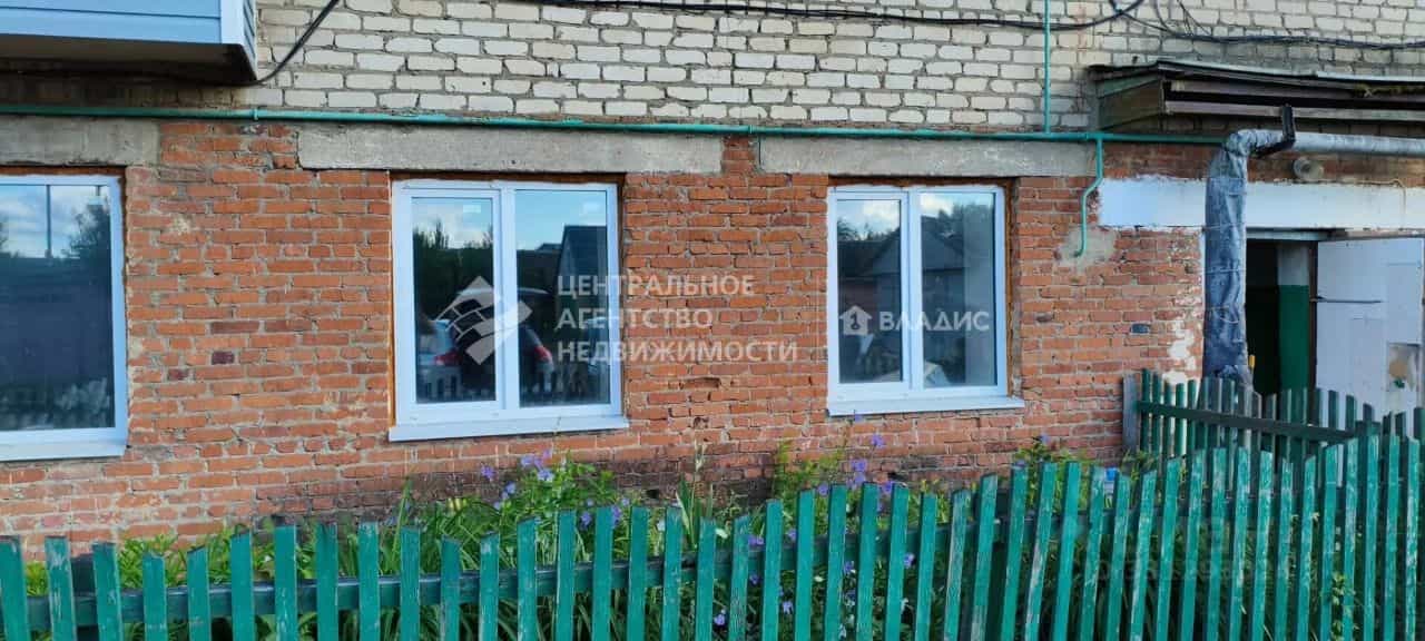 Россия, Рязанская область, рабочий посёлок Сапожок, улица 50 лет ВЛКСМ, 8, фото 2