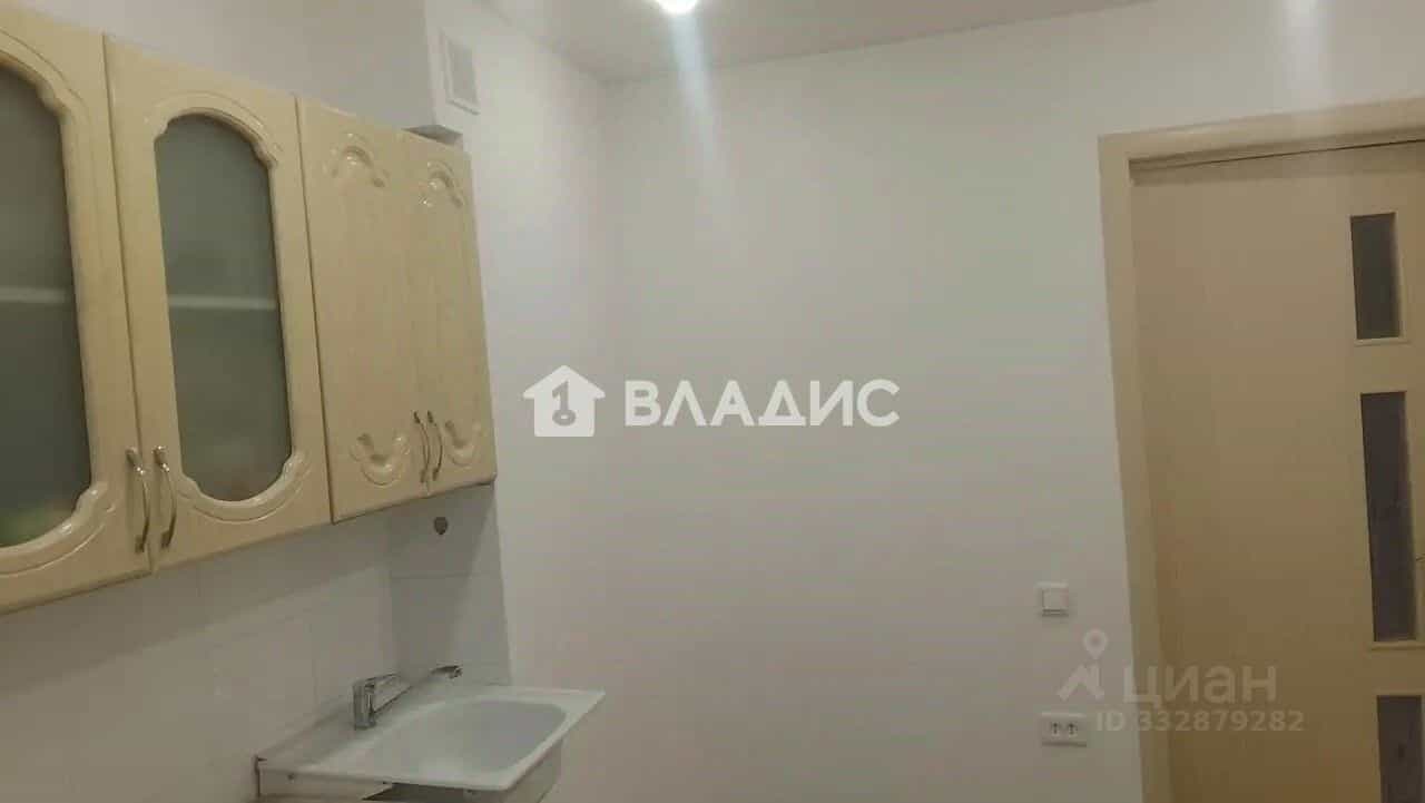 Россия, Республика Бурятия, Улан-Удэ, 113-й микрорайон, 21, фото 8