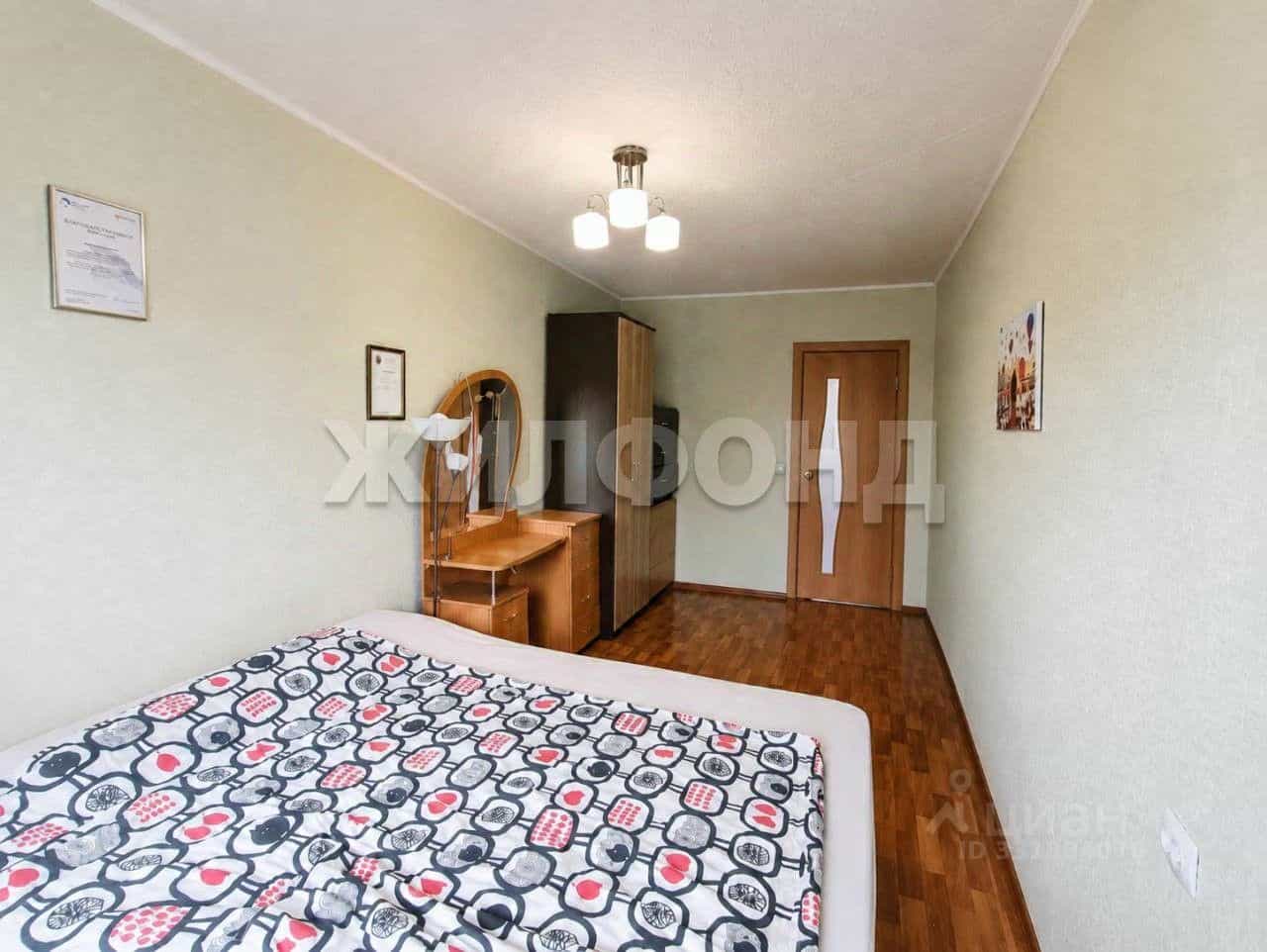 Россия, Алтайский край, Барнаул, улица Энтузиастов, 13, фото 3