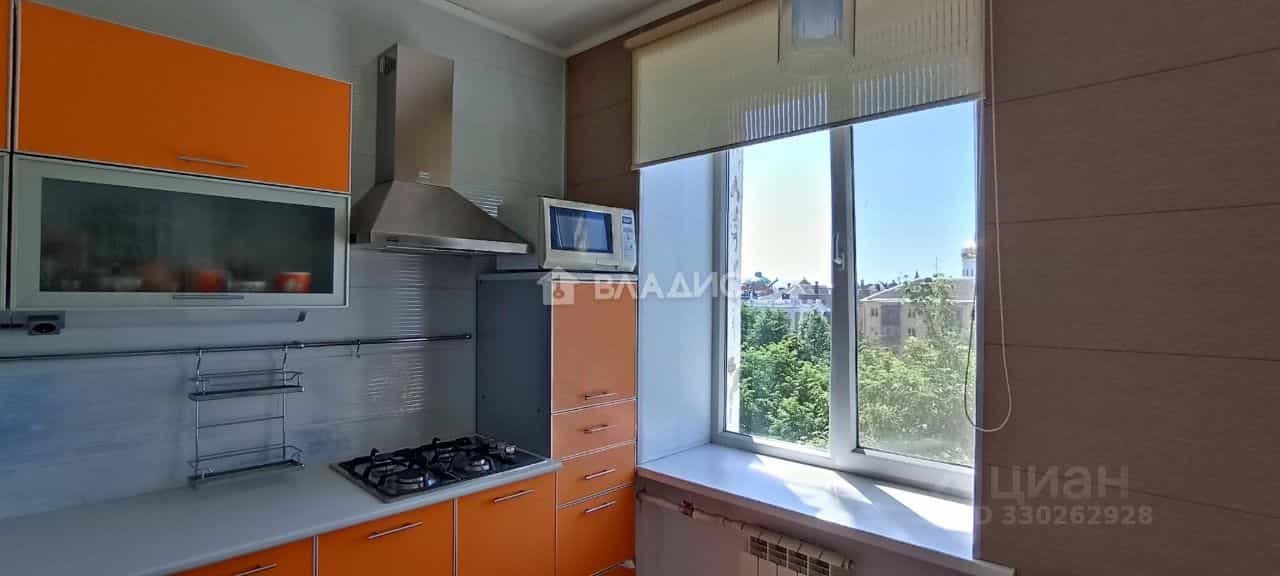 Россия, Республика Марий Эл, Йошкар-Ола, бульвар Чавайна, 32, фото 8
