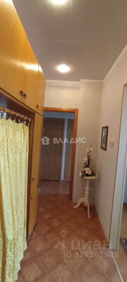 Россия, Республика Марий Эл, Йошкар-Ола, бульвар Чавайна, 32, фото 13