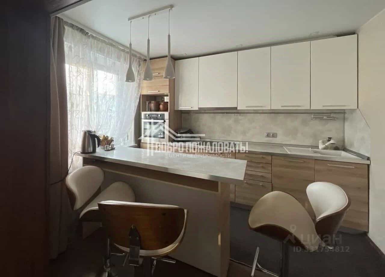 Россия, Республика Хакасия, Абакан, улица Крылова, 106к2, фото 4