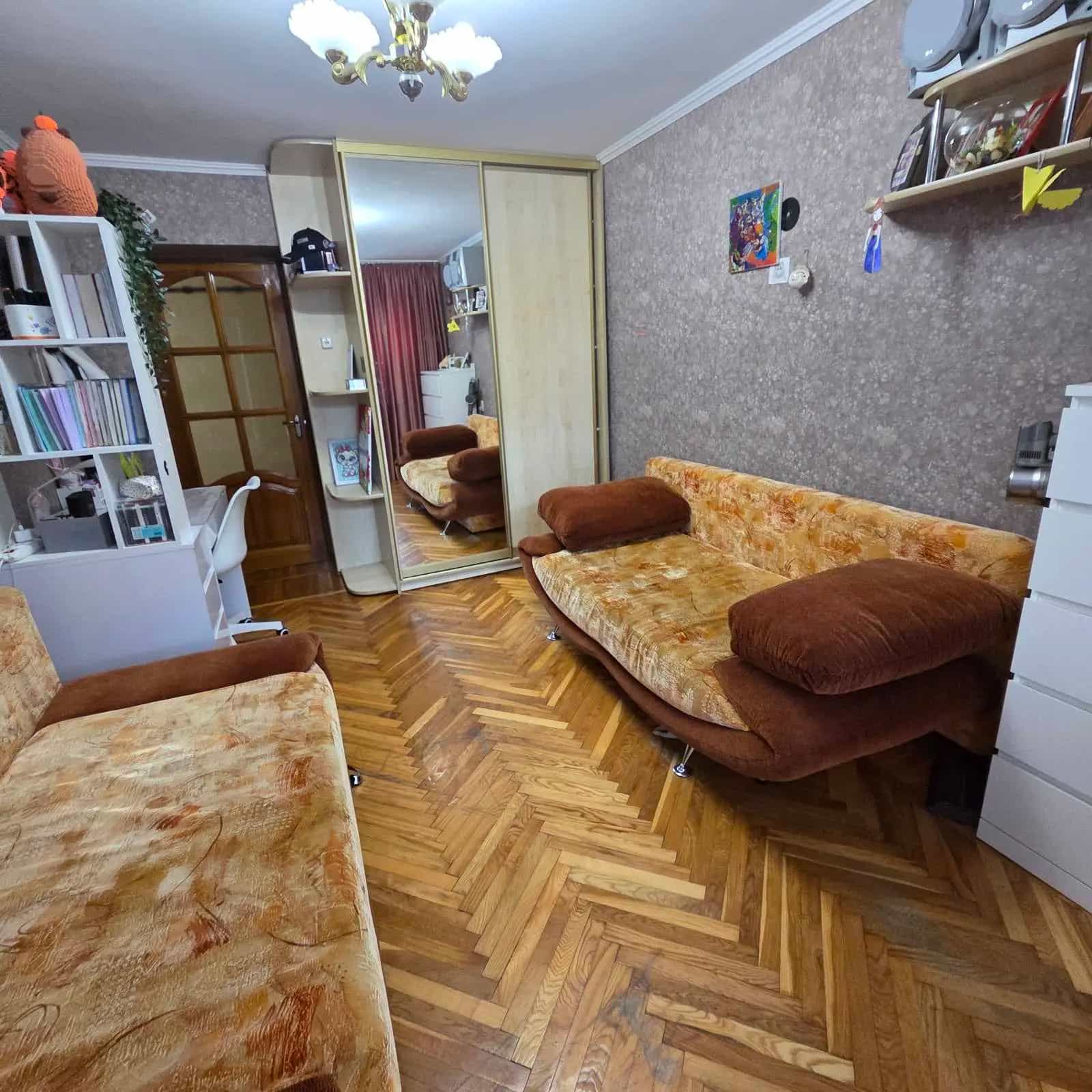 Беларусь, Гомельская область, Жлобин, 1-й микрорайон, 5, фото 5