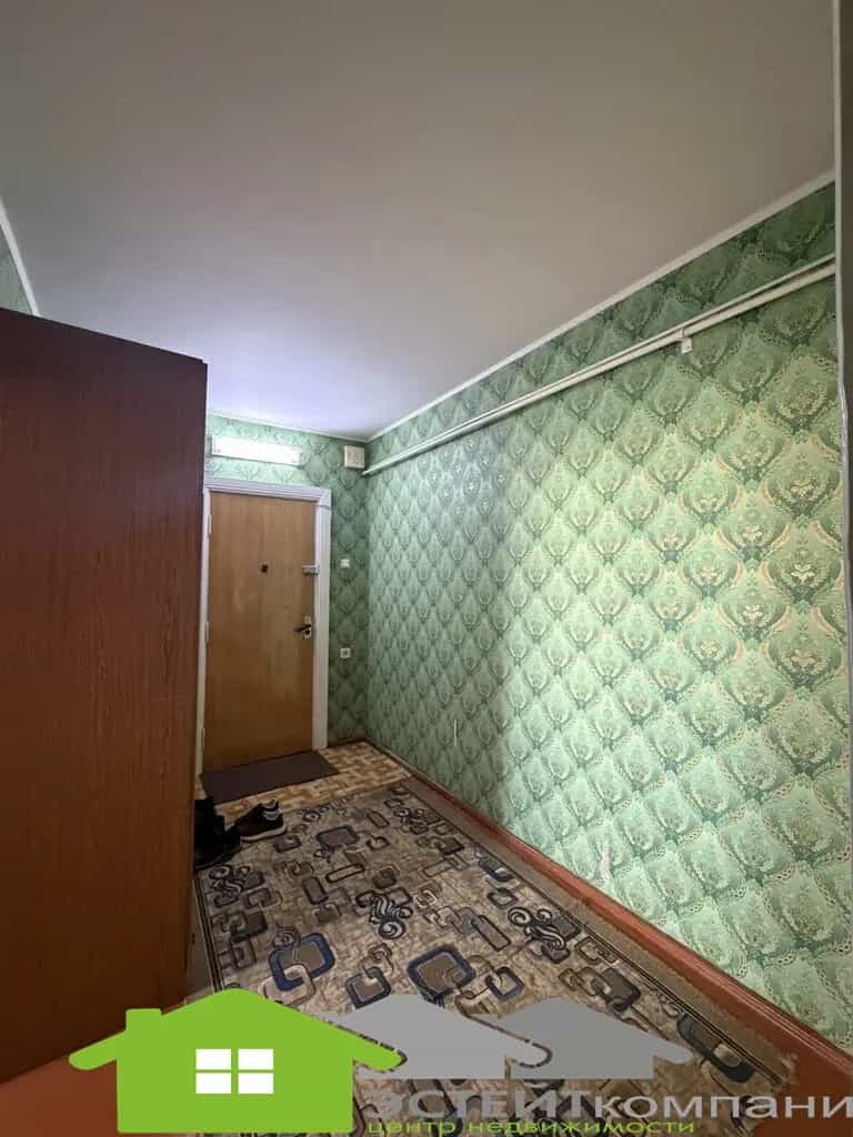 Беларусь, Гродненская область, городской посёлок Кореличи, улица Гагарина, 32