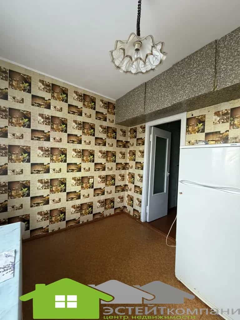 Беларусь, Гродненская область, городской посёлок Кореличи, улица Гагарина, 32, фото 4