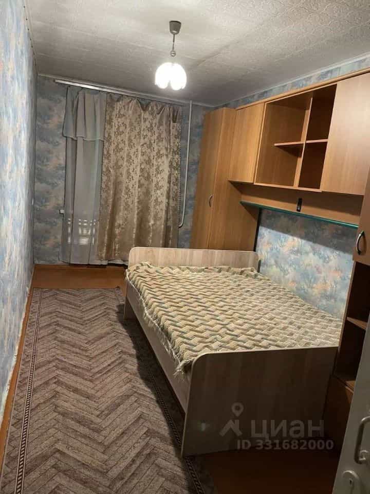 Россия, Курская область, Рыльск, улица Дзержинского, 39