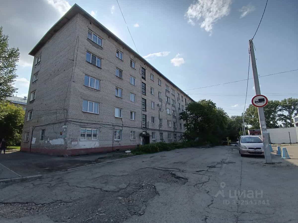 Россия, Алтайский край, Барнаул, улица Малахова, 64, фото 11