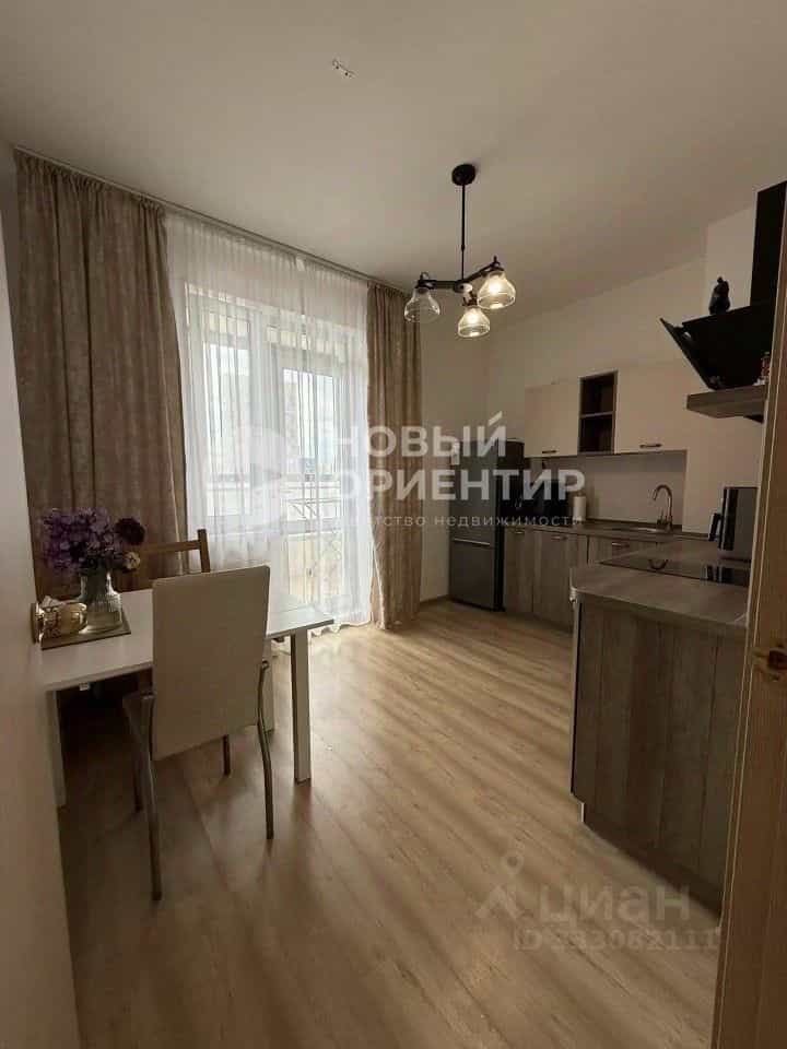 Россия, Свердловская область, Екатеринбург, улица Академика Парина, 38, фото 8