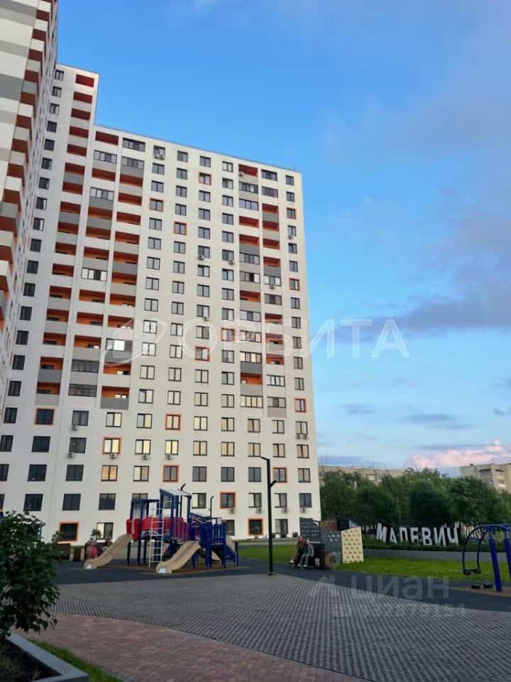 Россия, Тюмень, улица Менжинского, 60, фото 17