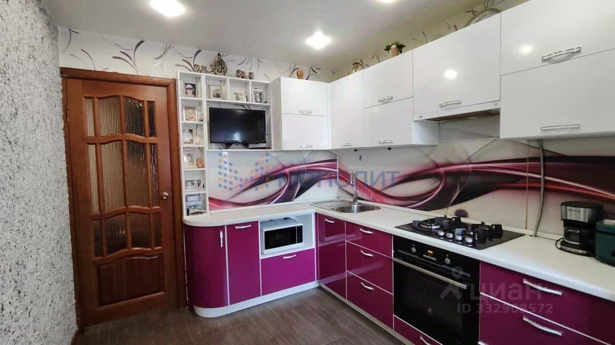 Россия, Нижний Новгород, улица Родионова, 180, фото 2