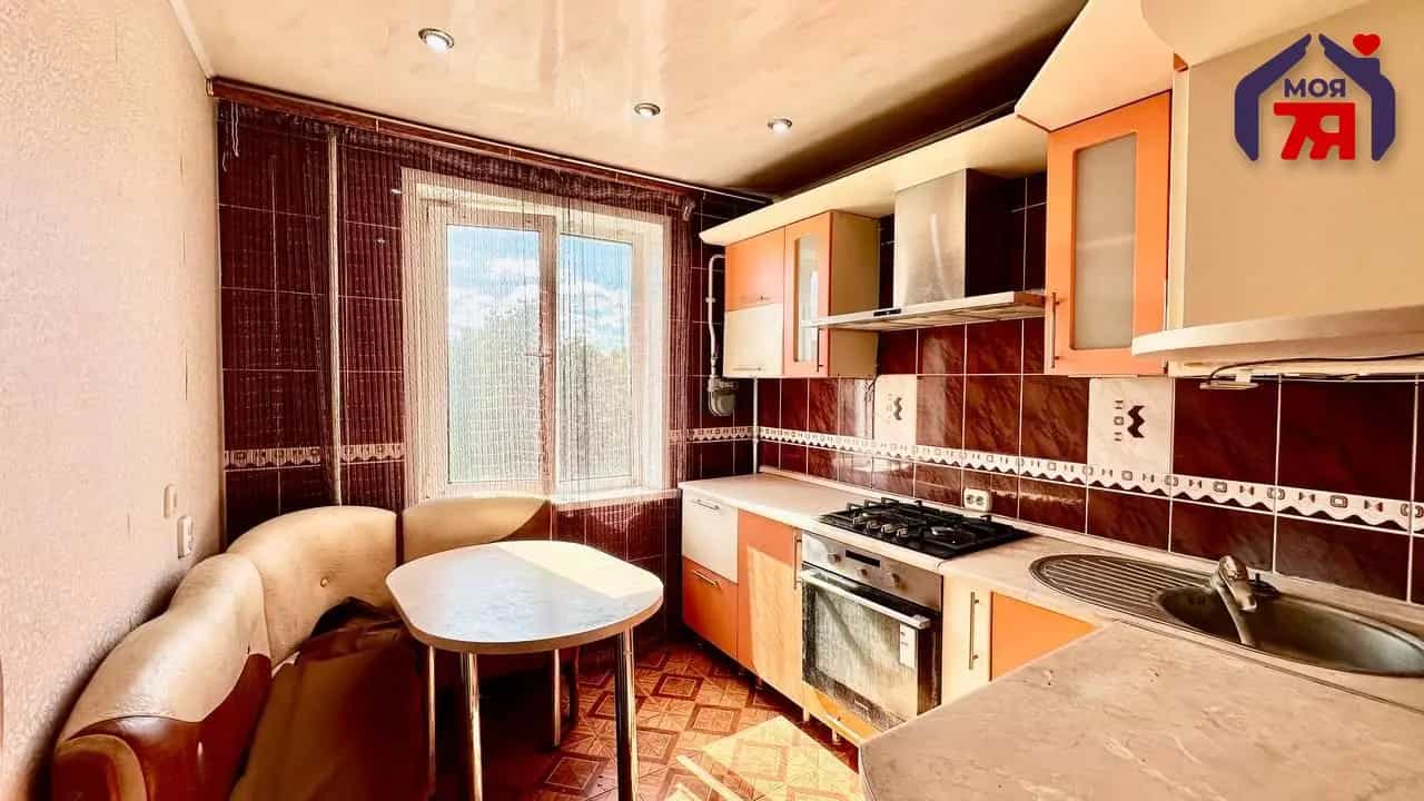 Беларусь, Минская область, Солигорск, улица Ленина, 10Б, фото 2