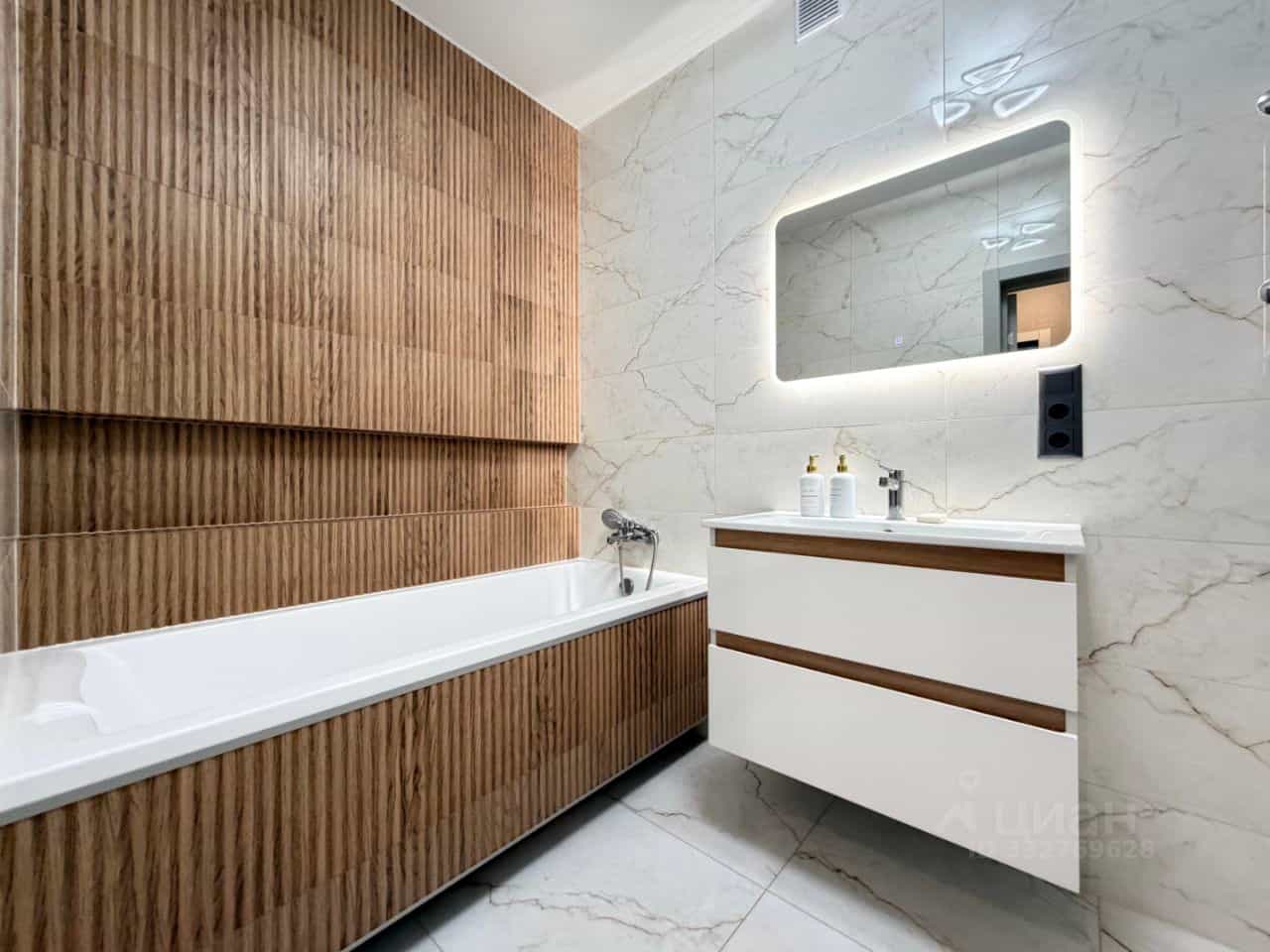 Россия, Калининград, улица Виктора Гакуна, 2, фото 30