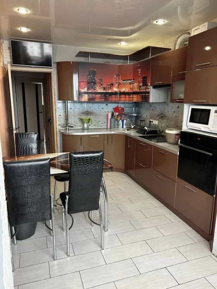 Россия, Саратов, Электронная улица, 10Б