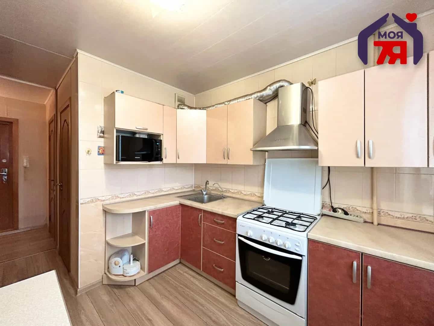 Беларусь, Минская область, Солигорск, Молодёжная улица, 1, фото 8