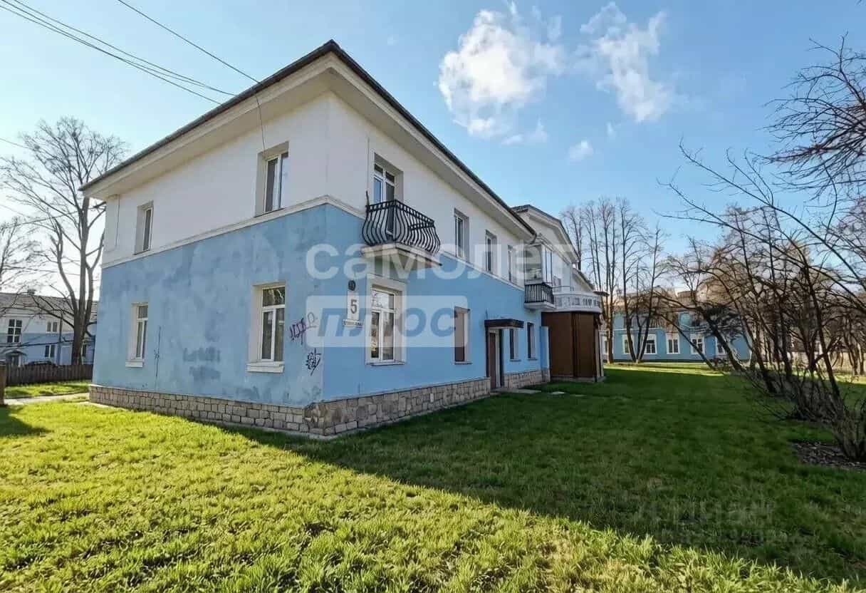 Россия, Свердловская область, Первоуральск, улица Володарского, 5, фото 11