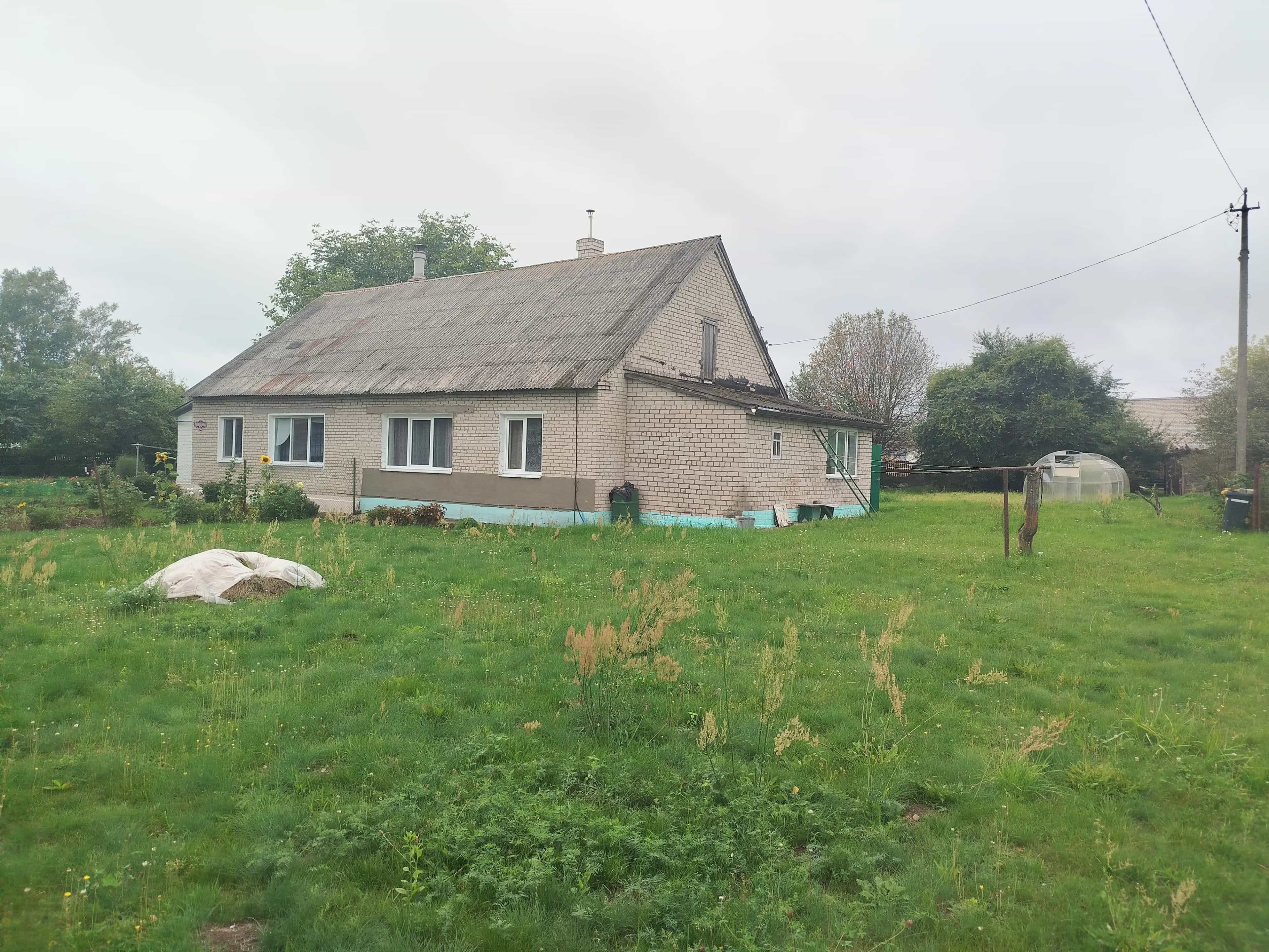 Беларусь, Гродненская область, городской посёлок Вороново, Октябрьская улица, 58А