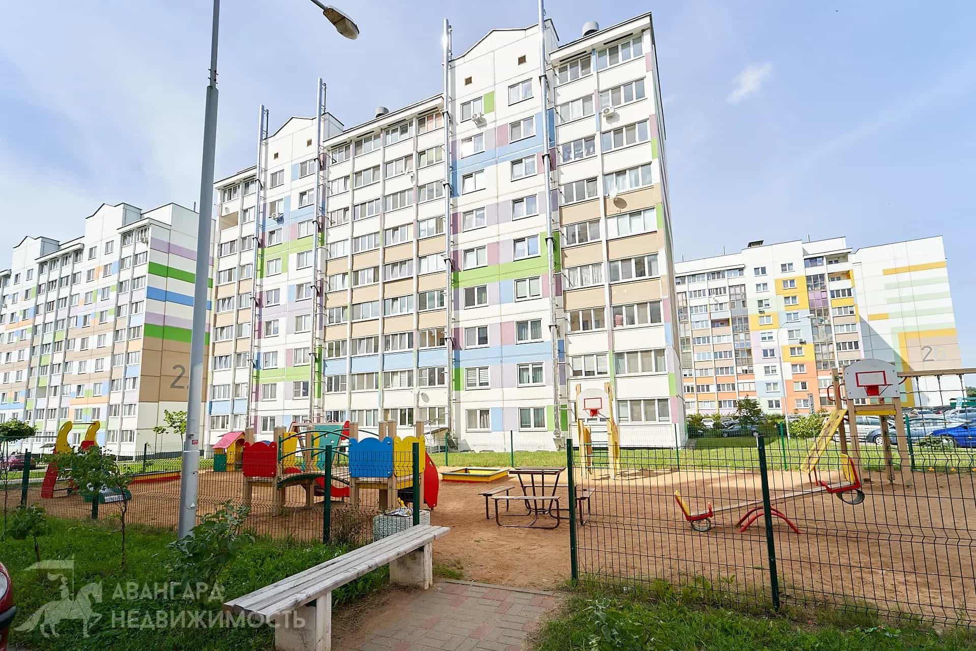 Беларусь, Минский район, Сеницкий сельсовет, агрогородок Прилуки, Майская улица, 20