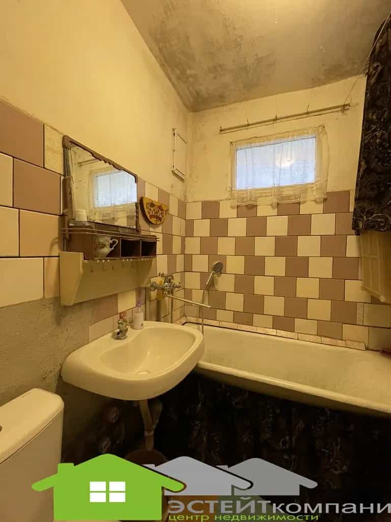Беларусь, Гродненская область, Новогрудок, улица Мицкевича, 24, фото 5