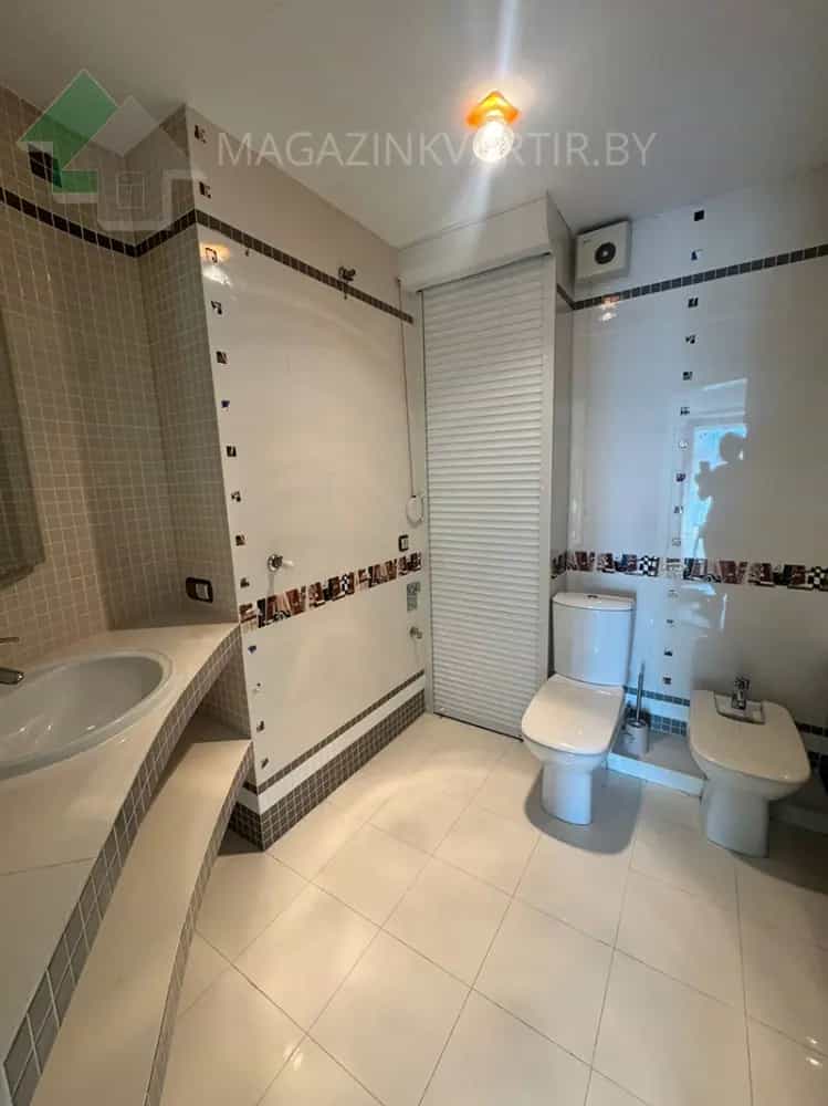 Беларусь, Брест, Краснознамённая улица, 10, фото 8