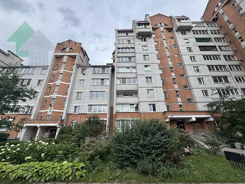 Беларусь, Брест, Краснознамённая улица, 10