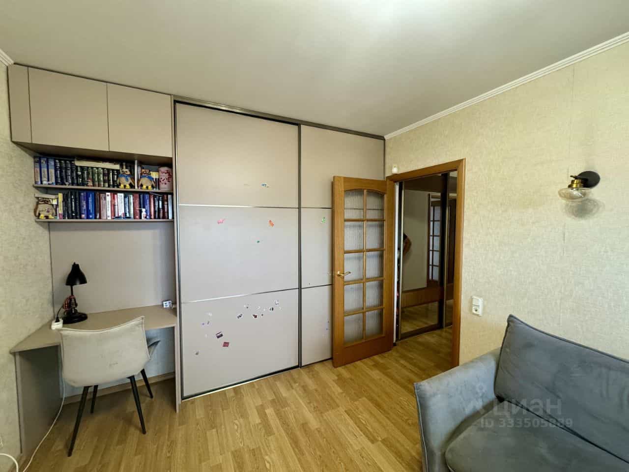 Россия, Санкт-Петербург, улица Маршала Казакова, 1к2В, фото 3