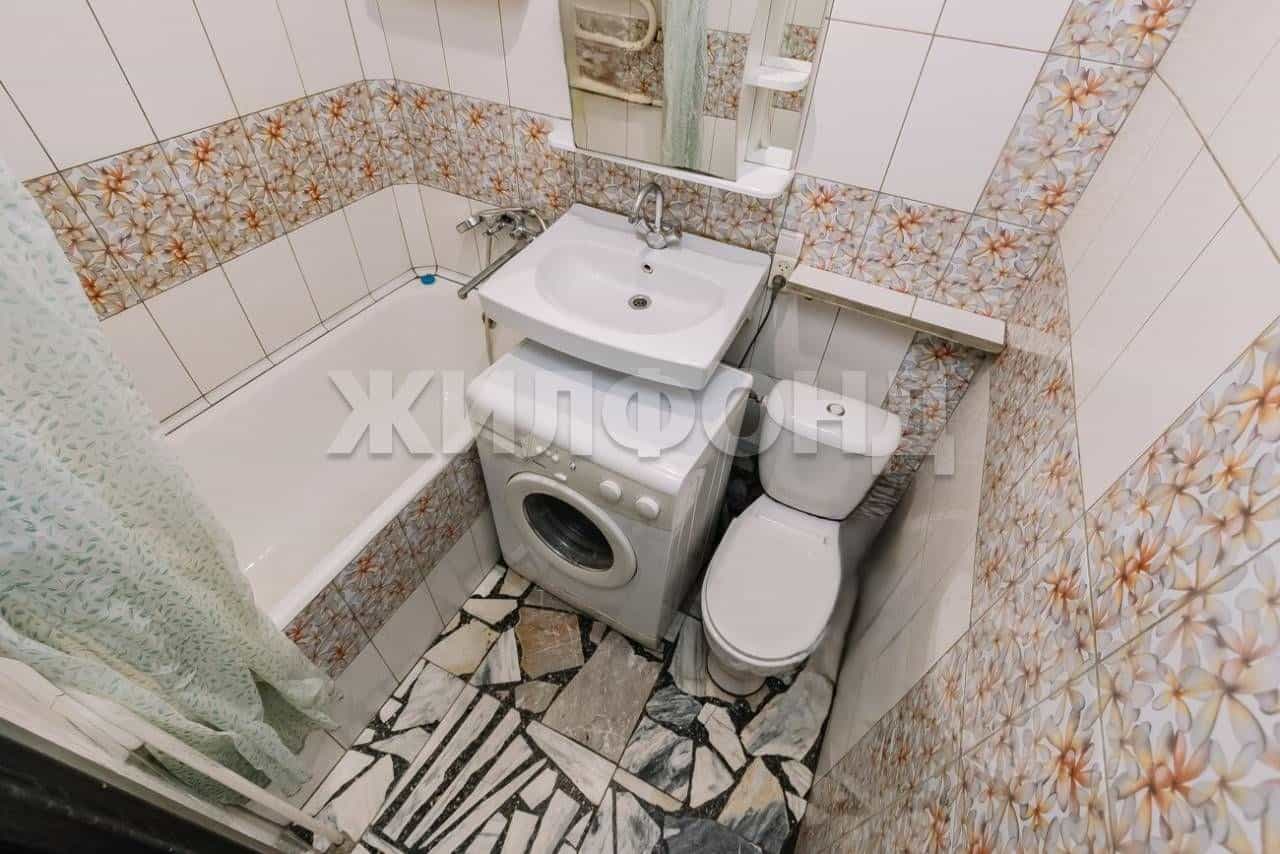 Россия, Новосибирск, улица Ленина, 71А, фото 12