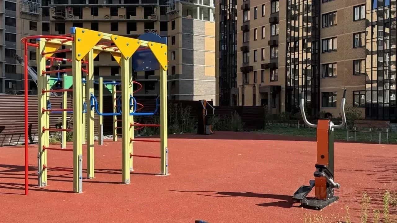 Россия, Омск, улица Б.Г. Шаронова, 31, фото 10