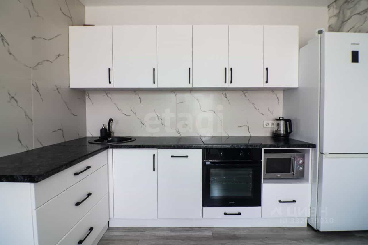 Россия, Алтайский край, Барнаул, улица Сергея Семёнова, 20, фото 7