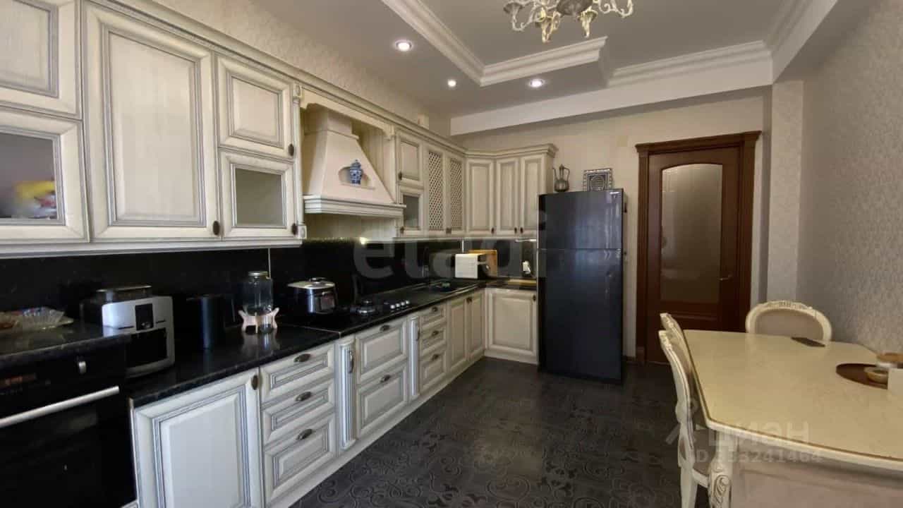 Россия, Республика Дагестан, Махачкала, улица Каримова, 19, фото 11