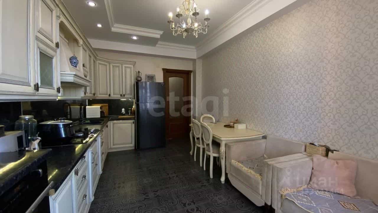 Россия, Республика Дагестан, Махачкала, улица Каримова, 19, фото 12