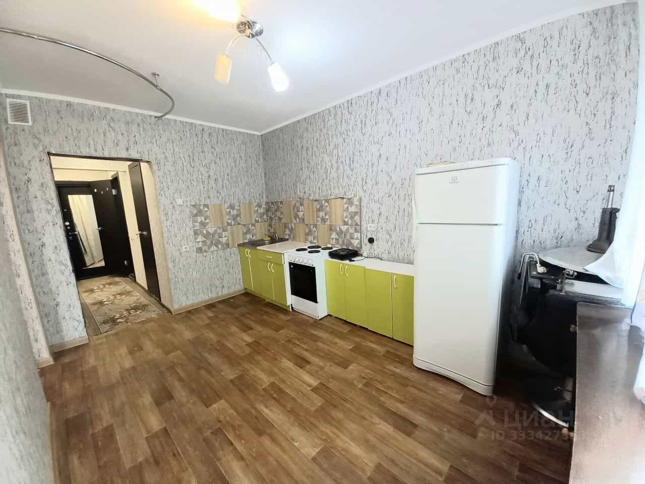 Россия, Новосибирск, улица Татьяны Снежиной, 49/2, фото 2