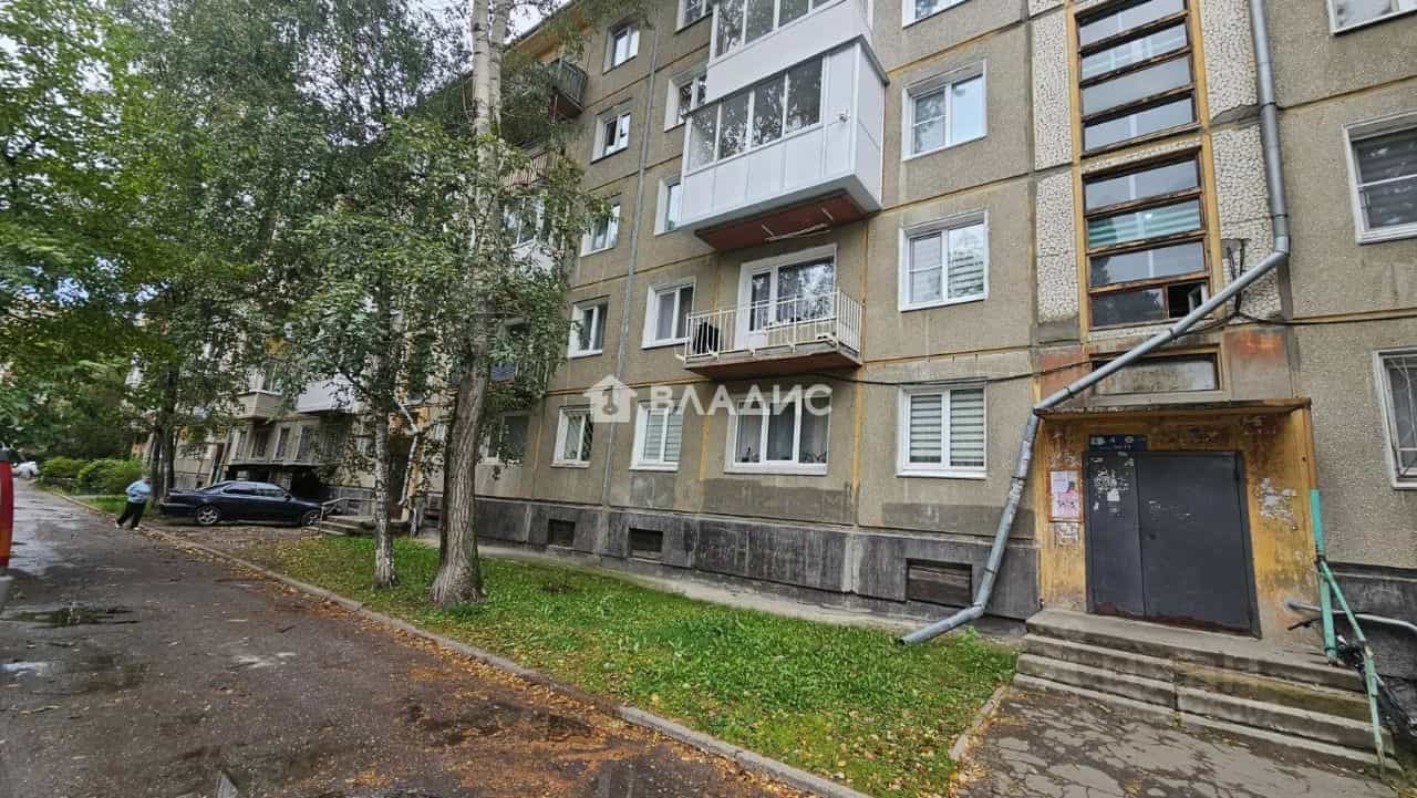 Россия, Иркутская область, Ангарск, улица Космонавтов, 9, фото 8