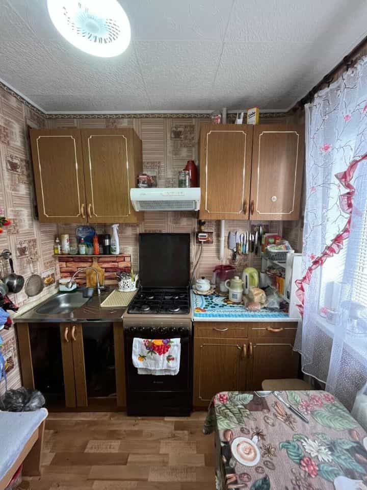Россия, Оренбургская область, посёлок Комаровский, улица Комарова, 5, фото 5