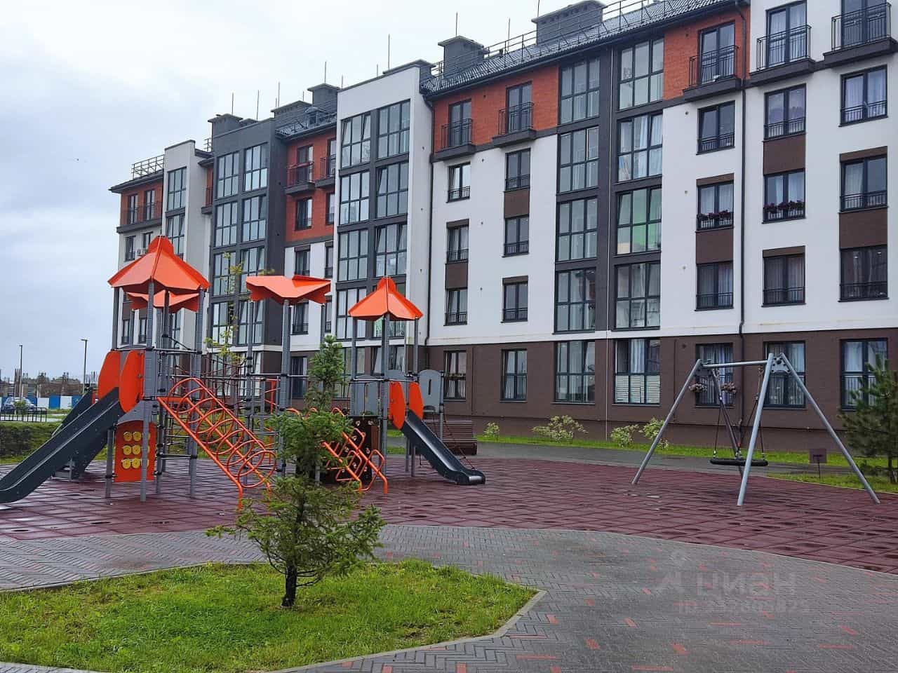 Россия, Калининградская область, Гурьевск, Лазурная улица, 18
