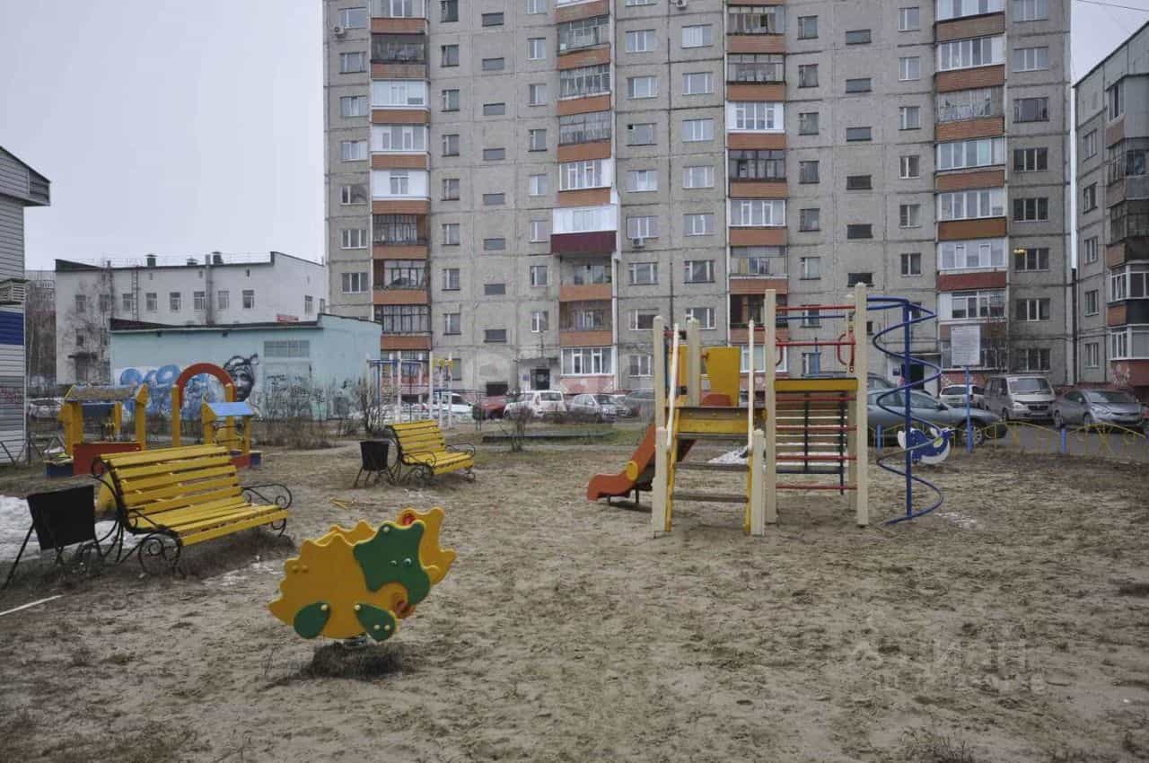Россия, Ханты-Мансийский автономный округ — Югра, Сургут, Комсомольский проспект, 12, фото 25