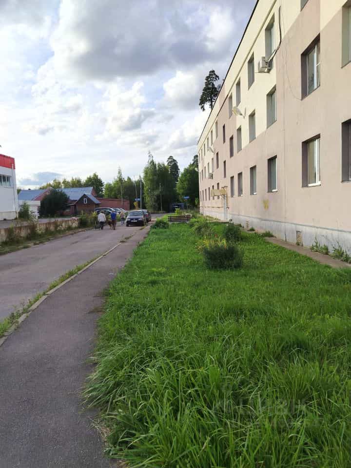 Россия, Ленинградская область, Гатчинский муниципальный округ, городской посёлок Сиверский, Красная улица, 33А, фото 13